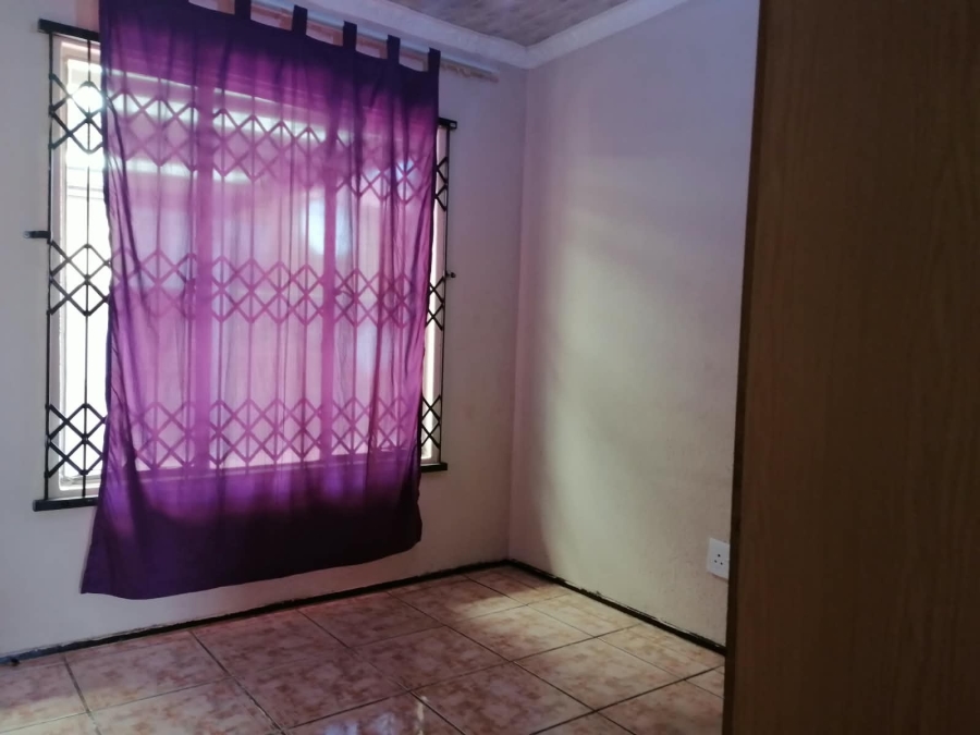 To Let 5 Bedroom Property for Rent in Tlhabane North West